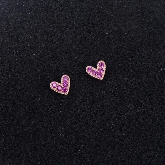 Jewelry - Cute Eye-Catching Heart Diamond Earrings